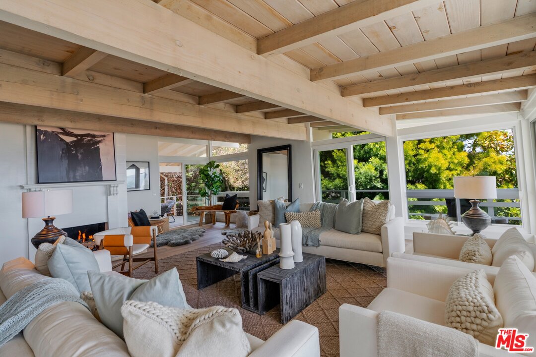 31131 Bailard Road Malibu, CA 90265 - Photo 9 of 44