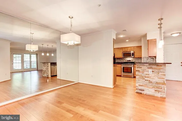 $2,400 | 6101 Wigmore Lane, Unit C, Alexandria, VA 22315