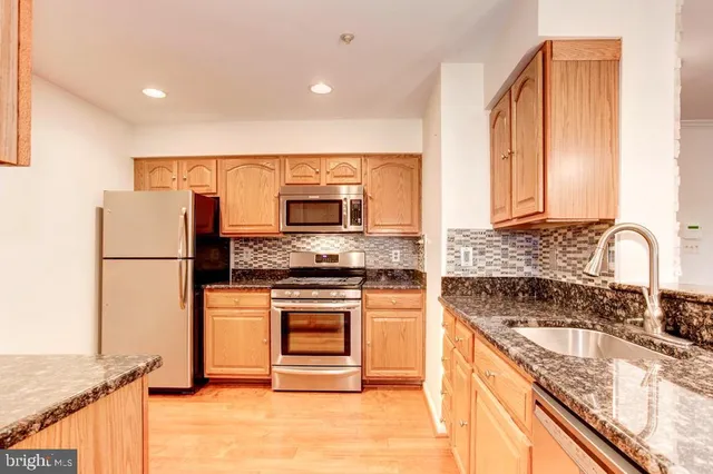 $2,400 | 6101 Wigmore Lane, Unit C, Alexandria, VA 22315