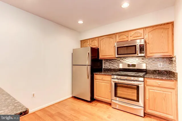 $2,400 | 6101 Wigmore Lane, Unit C, Alexandria, VA 22315