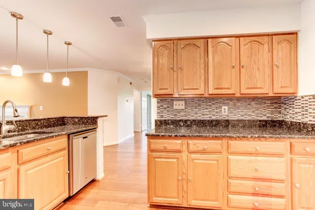 $2,400 | 6101 Wigmore Lane, Unit C, Alexandria, VA 22315