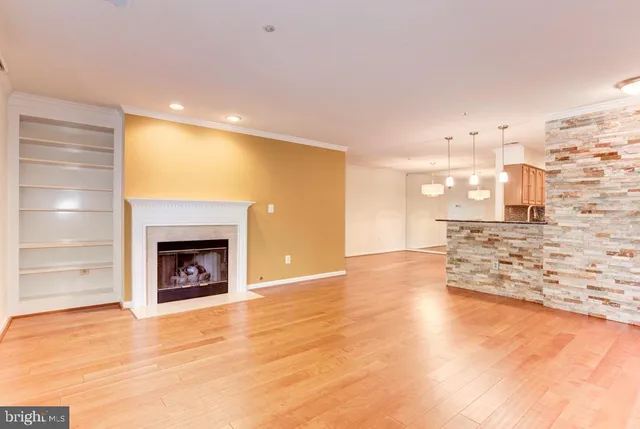 $2,400 | 6101 Wigmore Lane, Unit C, Alexandria, VA 22315