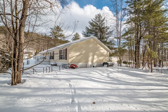 $220,000 | 15 Lighthouse Lane, Moultonborough, NH 03254