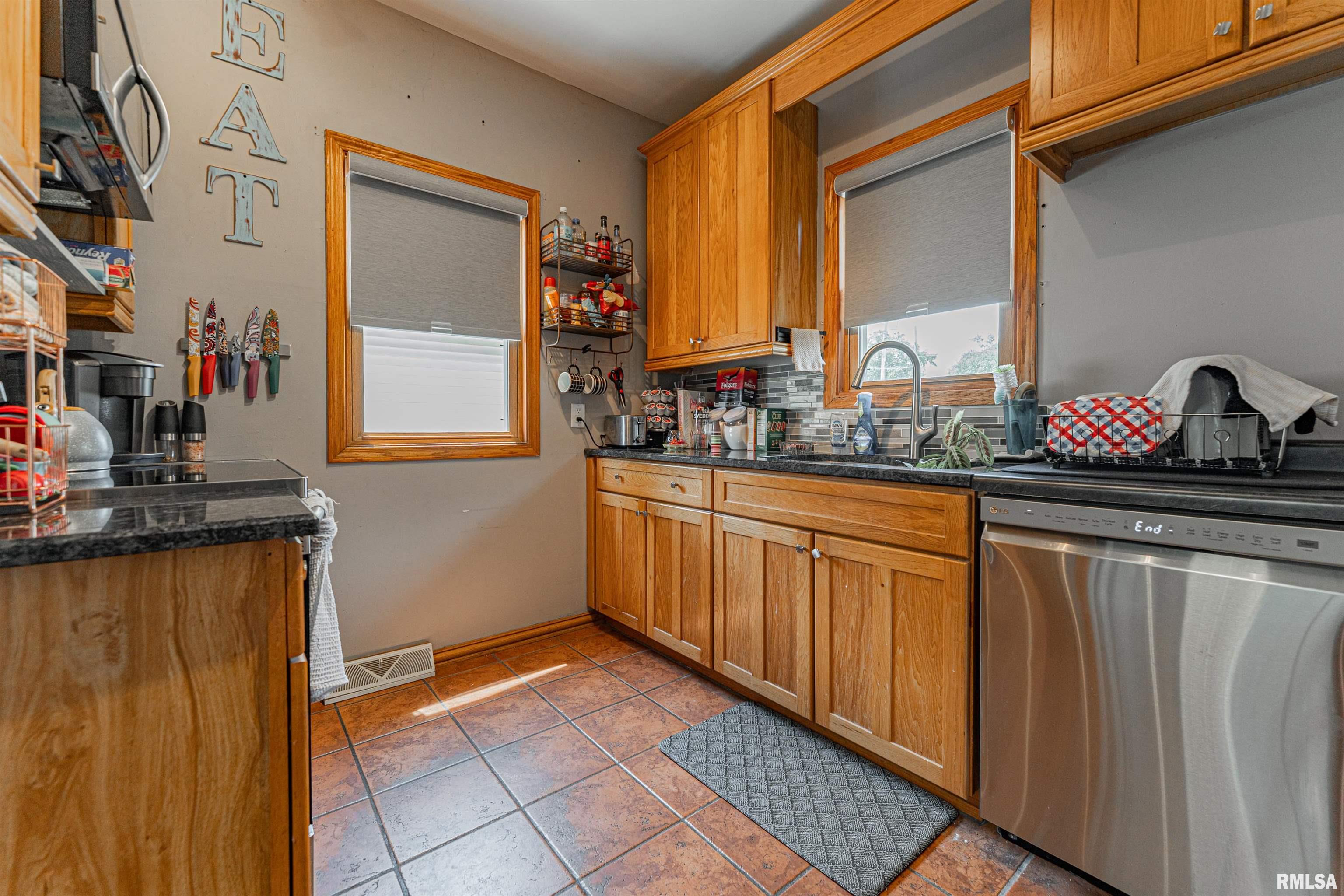 2341 South 5th Street Springfield, IL 62703 - Photo 10 of 31 Gallery Image 10