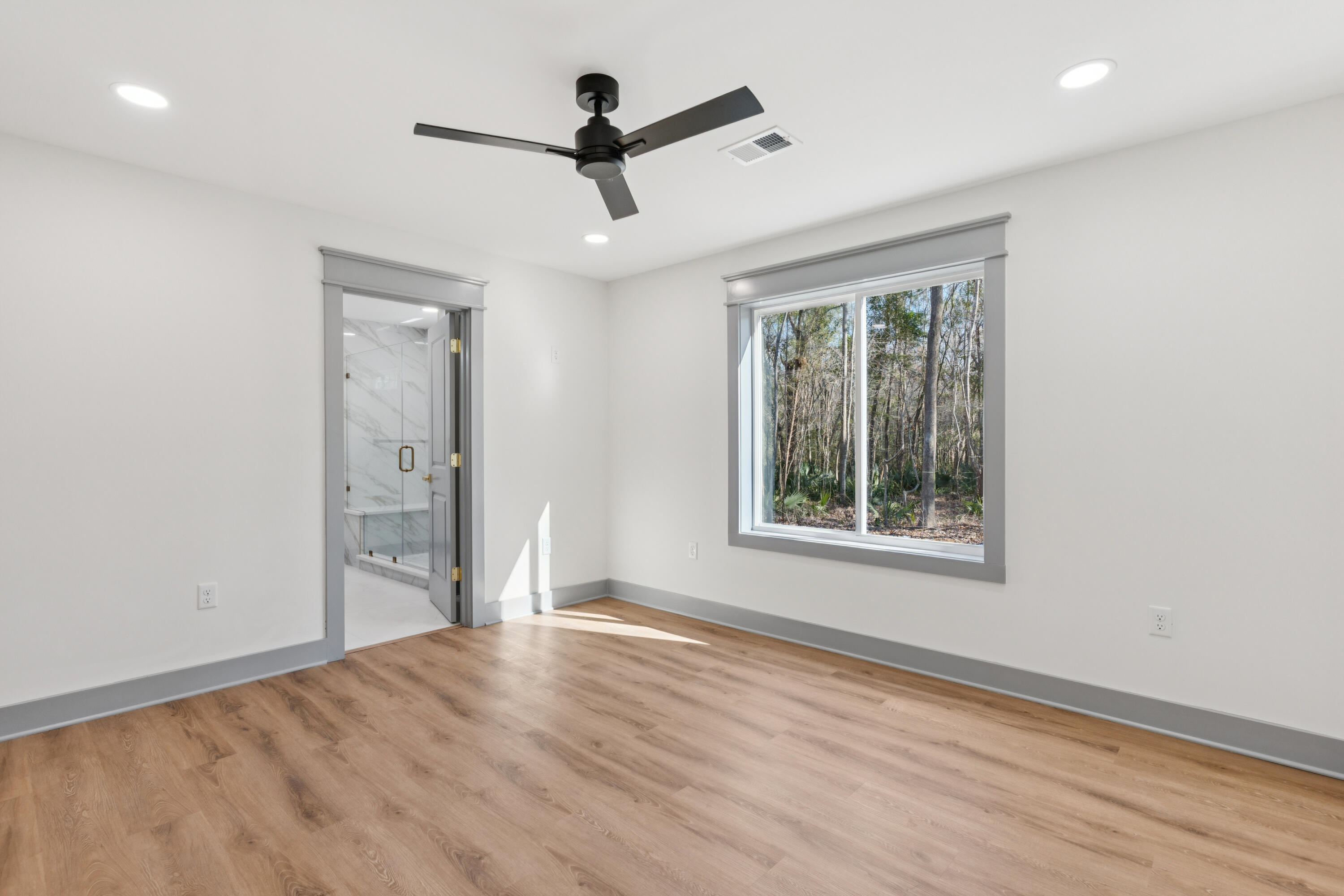 1011 Golf Course Parkway Moncks Corner, SC 29461 - Photo 25 of 40 1011GolfCoursePkwy-KeenEyeMarketing-026
