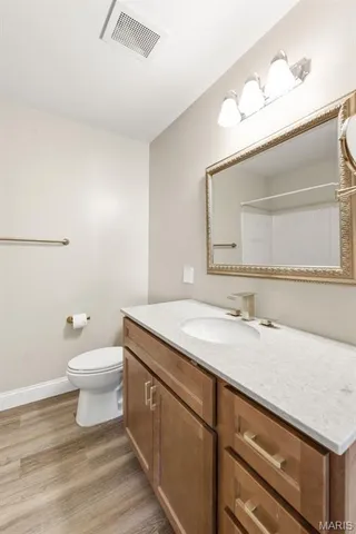 $179,900 | 450 Benton Drive, Unit D, St. Peters, MO 63376