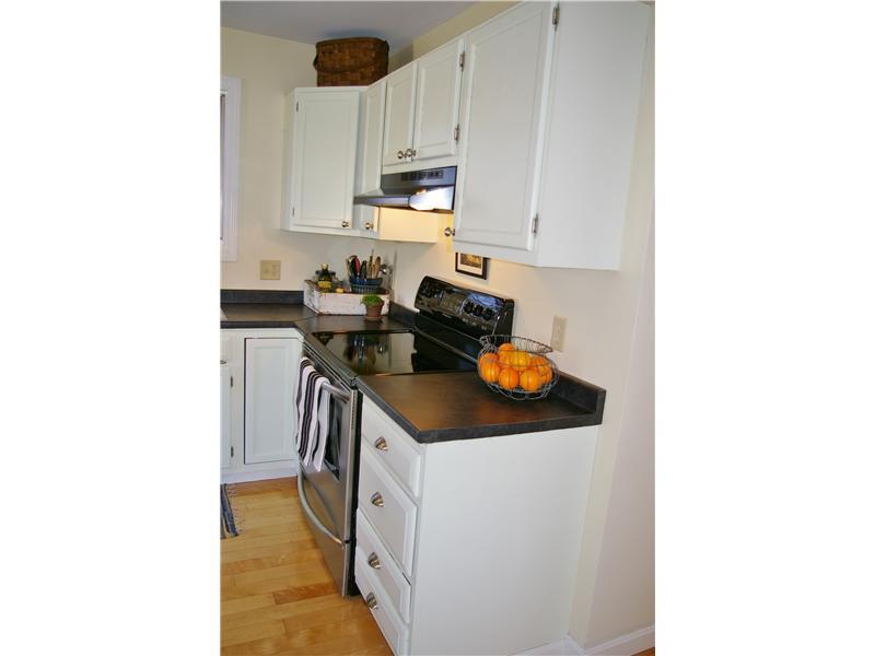 41 Racine Avenue Portland, ME 04103 - Photo 13 of 30 Kitchen.