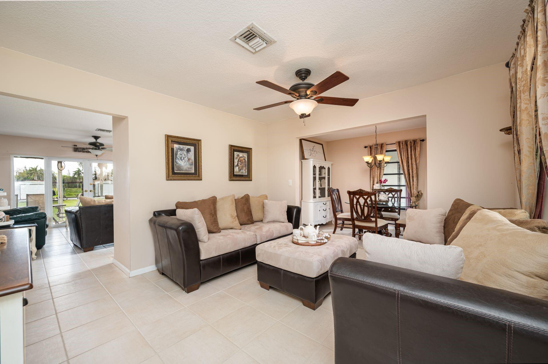 5200 Southwest 186th Avenue Southwest Ranches, FL 33332 - Photo 5 of 38 Photo 5