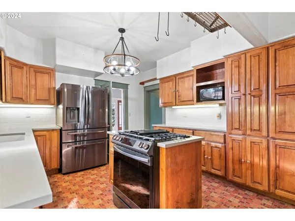 $370,000 | 1706 Oak Street, La Grande, OR 97850
