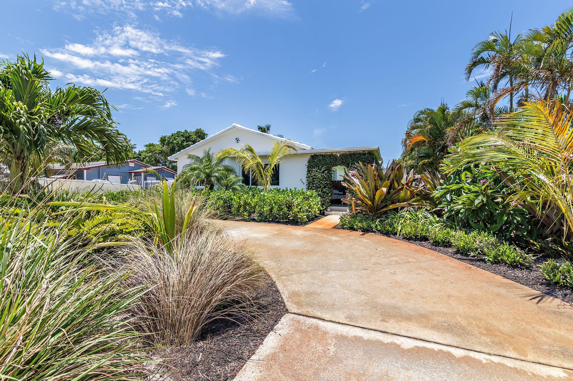 359 Ellamar Road West Palm Beach, FL 33405 - Photo 26 of 28 a view of a backyard