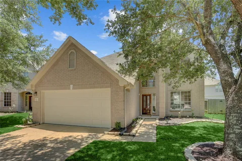 $425,000 | 5514 Waverdale Court, Sugar Land, TX 77479