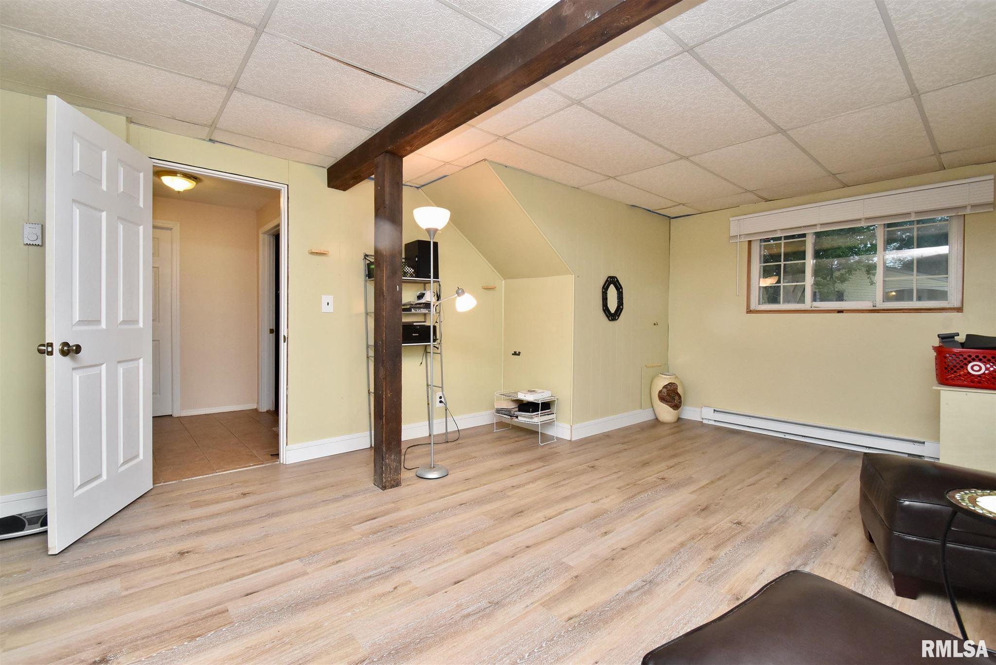 4321 West Castleton Road Peoria, IL 61615 - Photo 10 of 34 Gallery Image 10