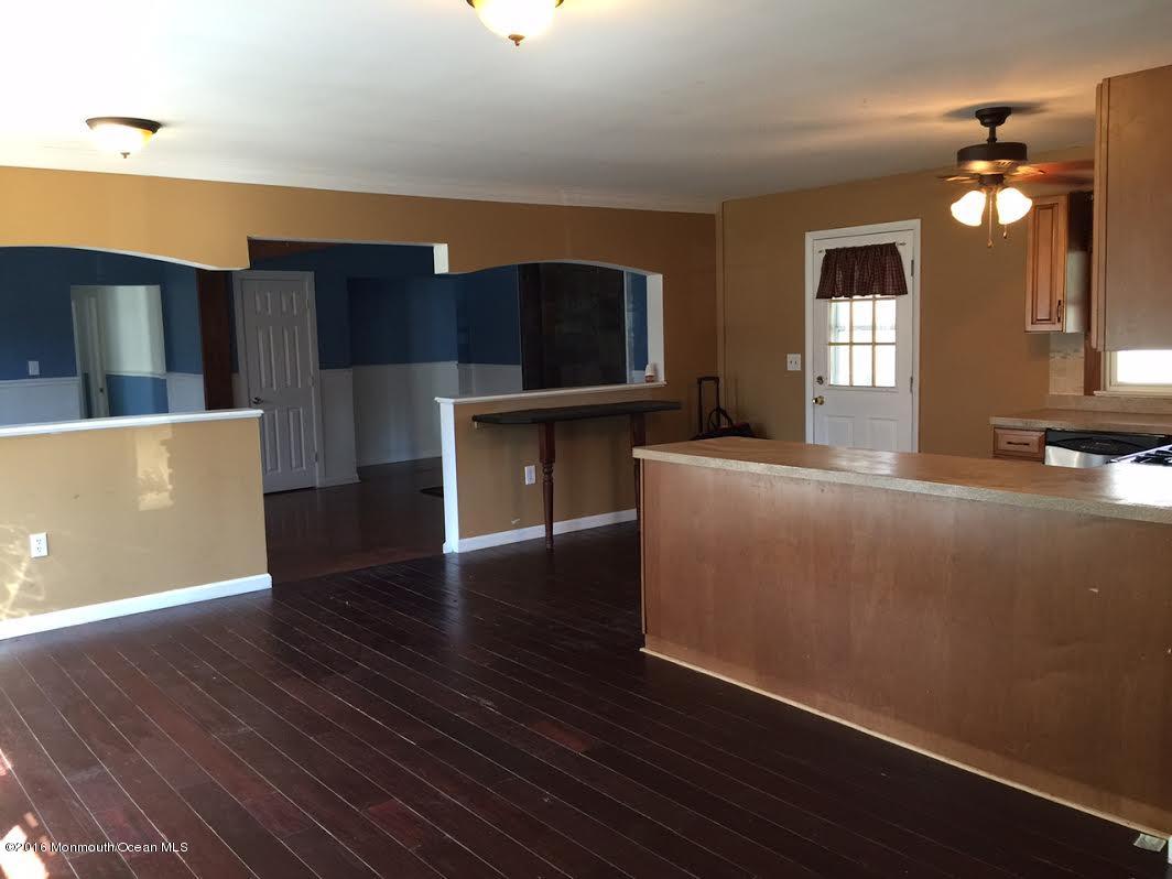 586 Henry Street Jackson, NJ 08527 - Photo 2 of 20 7e68f3e6-8704-4a75-a4e6-5e028649cb6b