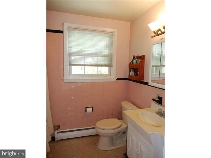 829 Valley View Road Media, PA 19063 - Photo 17 of 23 Bathroom