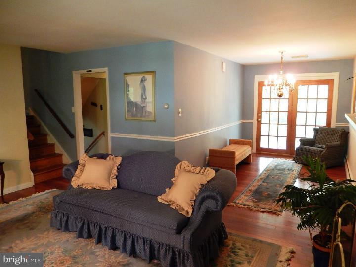 829 Valley View Road Media, PA 19063 - Photo 4 of 23 Living Room