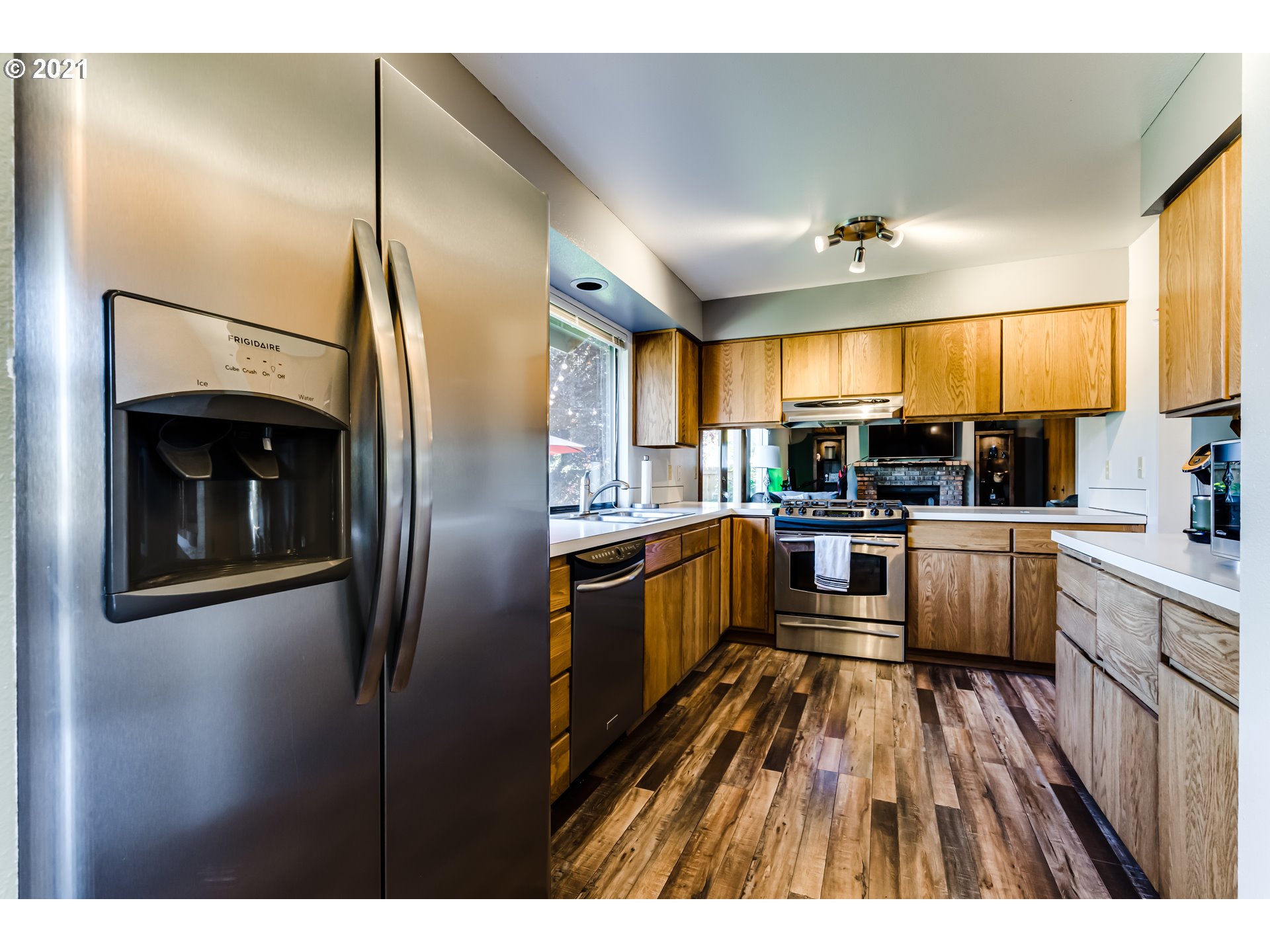 4436 Ivy Street Springfield, OR 97478 - Photo 11 of 30 Gallery Image 11