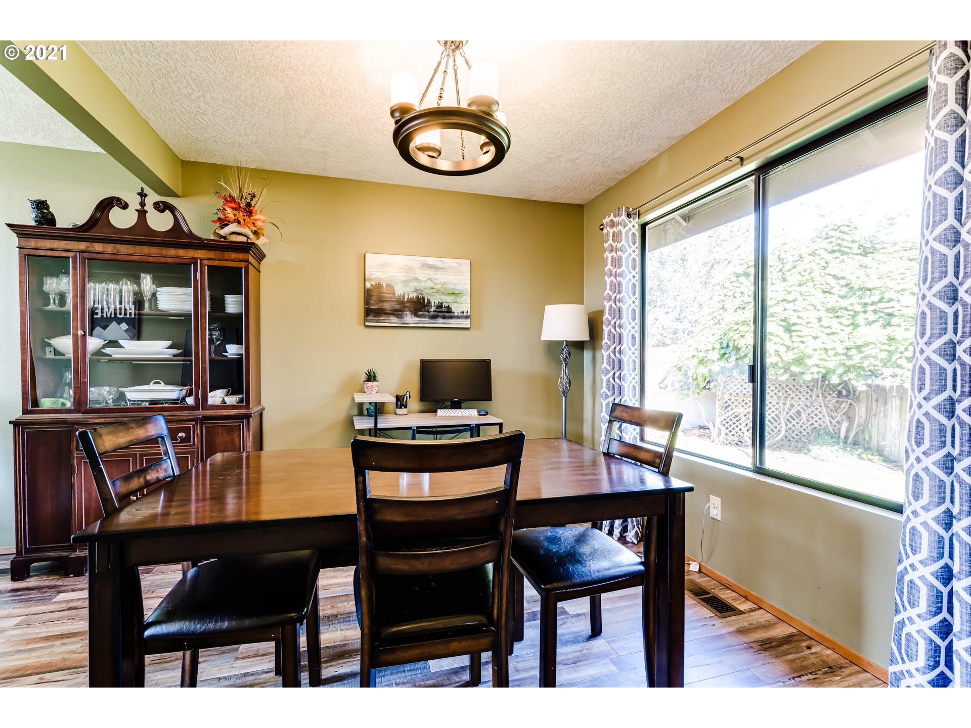 4436 Ivy Street Springfield, OR 97478 - Photo 9 of 30 Gallery Image 9