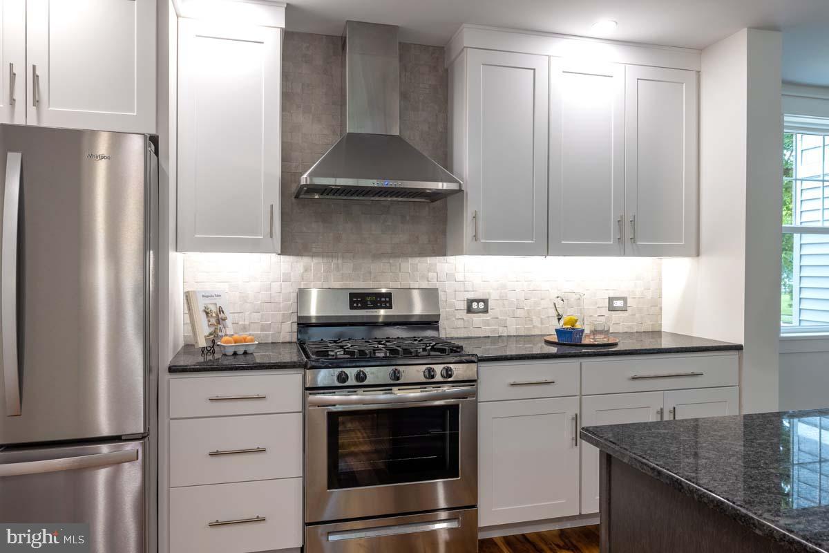 345 Park Avenue Swarthmore, PA 19081 - Photo 13 of 39 Kitchen with Energy Star stainless appliances