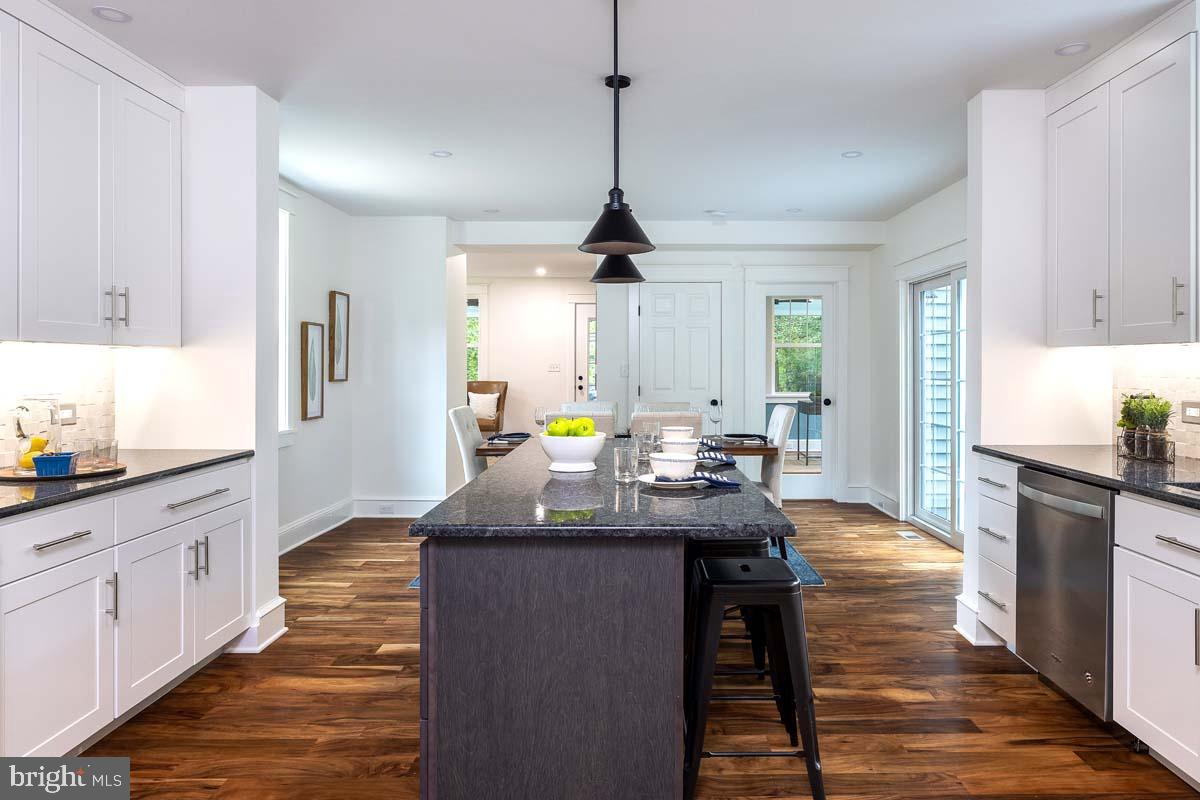 345 Park Avenue Swarthmore, PA 19081 - Photo 14 of 39 Eat-in kitchen
