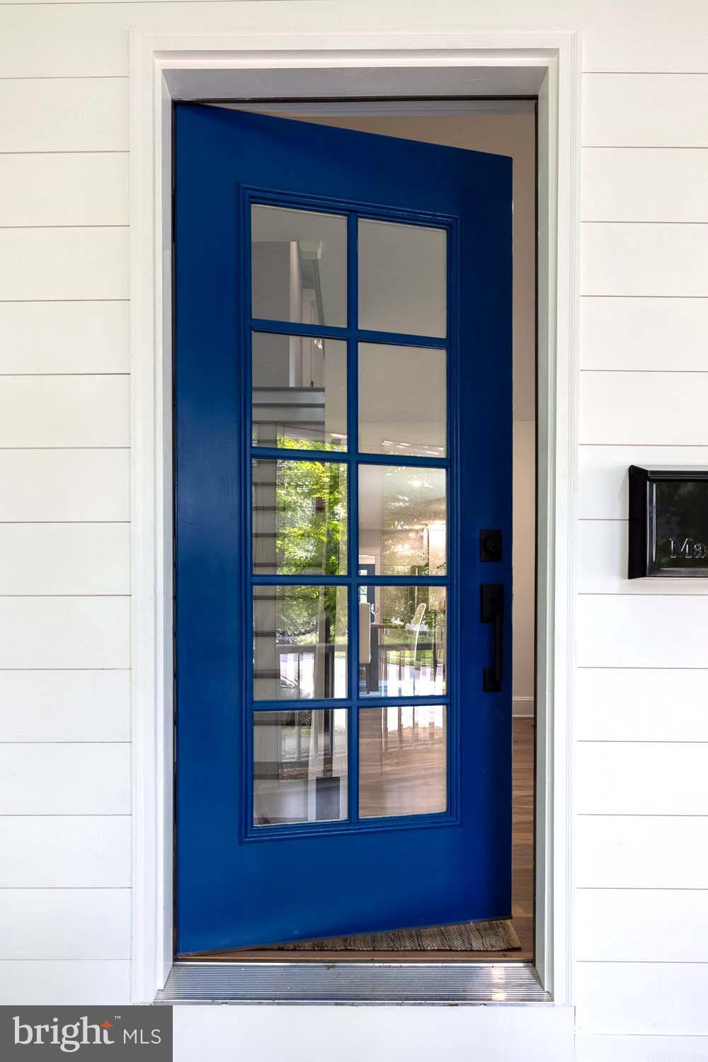 345 Park Avenue Swarthmore, PA 19081 - Photo 4 of 39 Vibrant front door