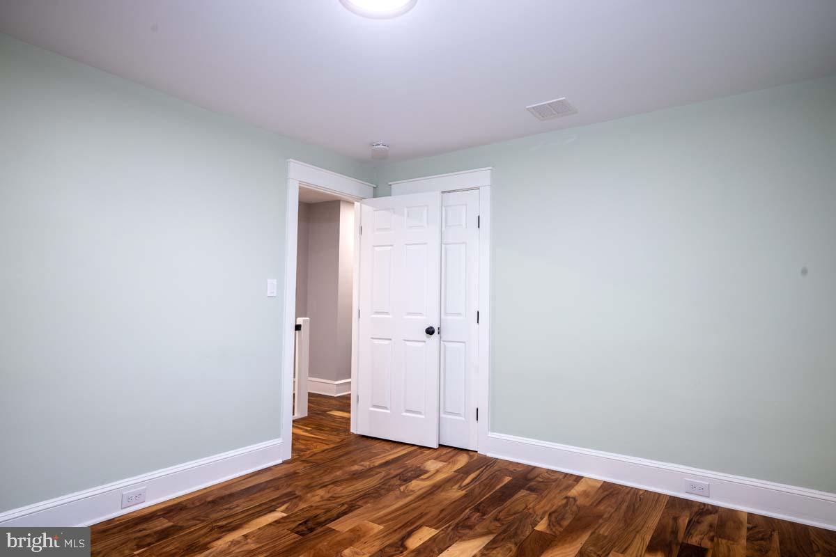 345 Park Avenue Swarthmore, PA 19081 - Photo 35 of 39 Third bedroom with hardwood floors