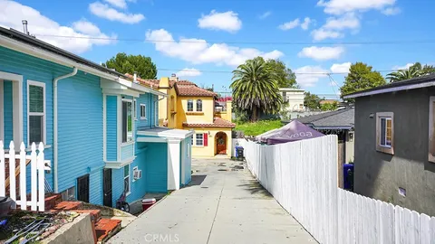 a view of a house with a garage