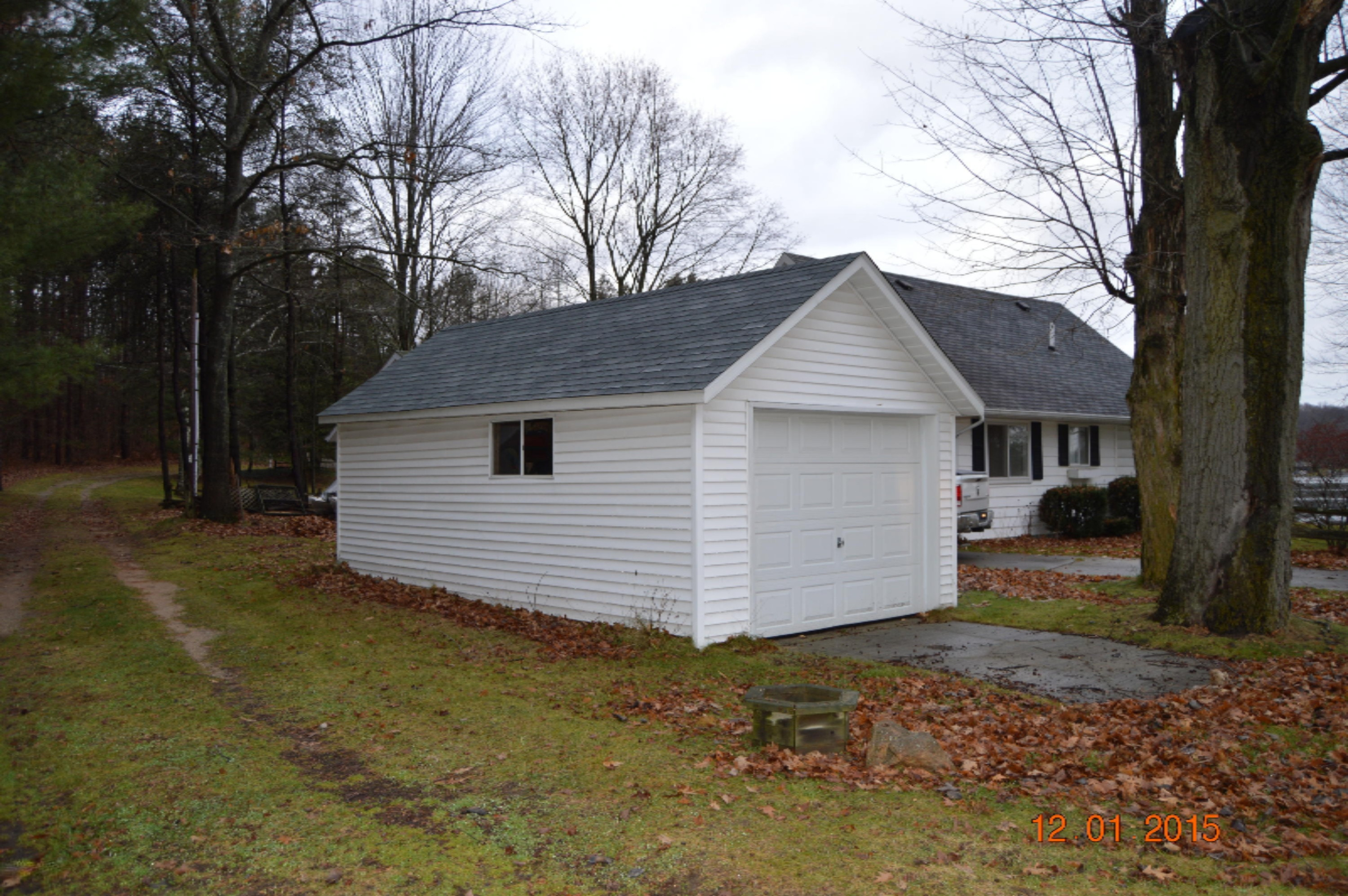 10957 Berridge Road Lakeview, MI 48850 - Photo 5 of 25 additional 1 stall detached garage