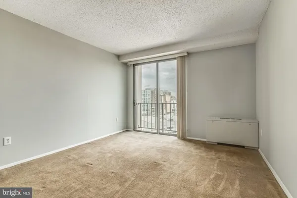 $2,900 | 4141 North Henderson Road, Unit 1019, Arlington, VA 22203