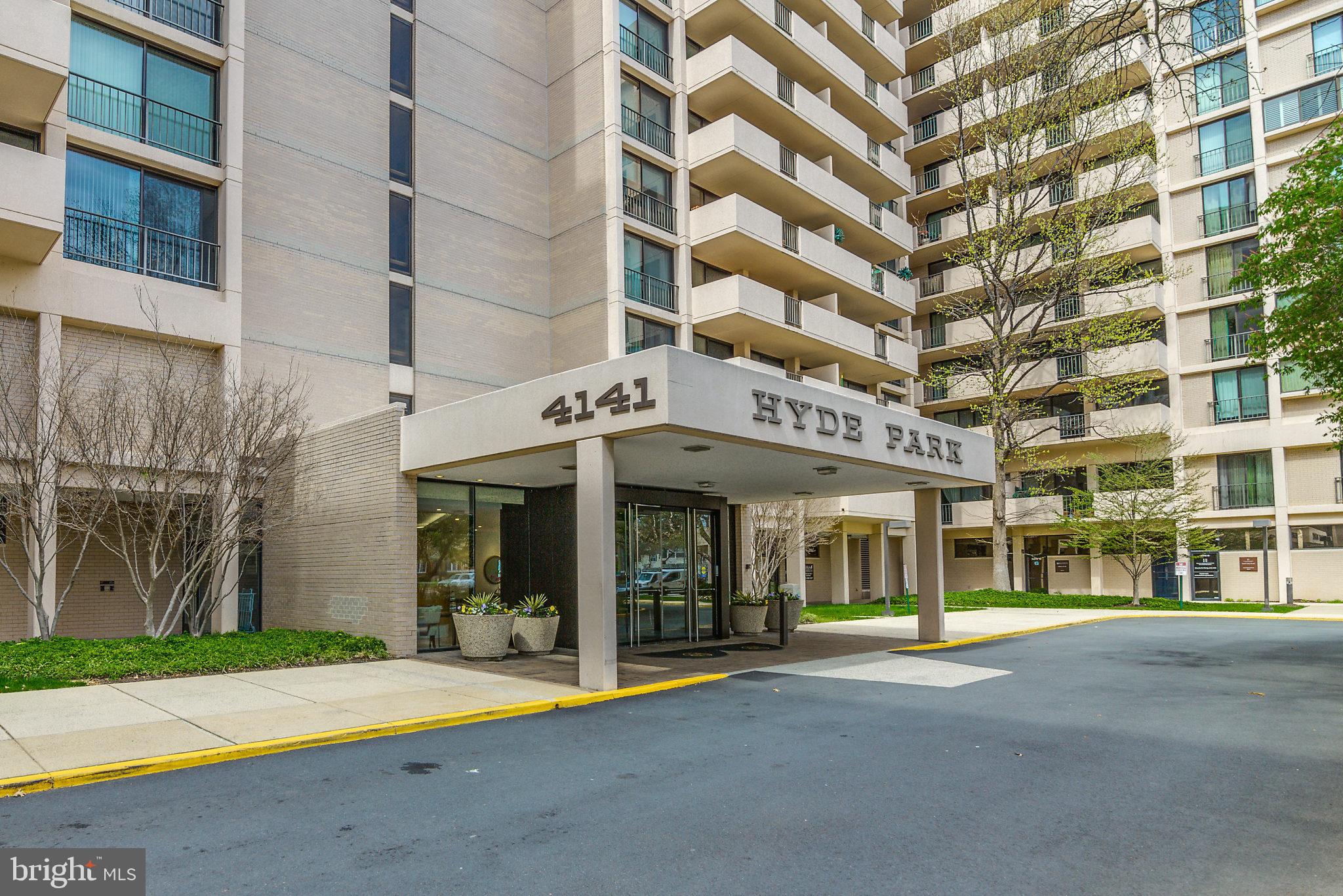 4141 North Henderson Road, Unit 1019 Arlington, VA 22203 - Photo 21 of 27 Modern elegance at Hyde Park entrance.