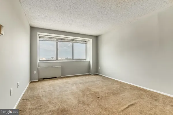 $2,900 | 4141 North Henderson Road, Unit 1019, Arlington, VA 22203