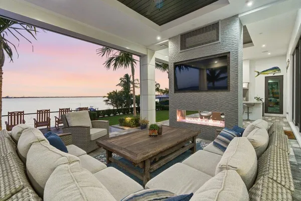 $9,595,000 | 1271 Northeast Langford Lane, Jensen Beach, FL 34957