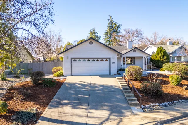 $399,900 | 484 Dominica Court, Redding, CA 96003