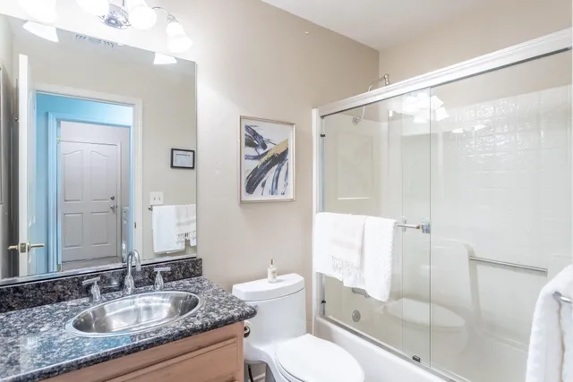 $399,900 | 484 Dominica Court, Redding, CA 96003