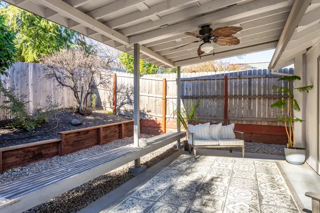 $399,900 | 484 Dominica Court, Redding, CA 96003