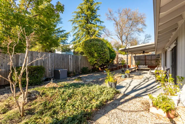 $399,900 | 484 Dominica Court, Redding, CA 96003