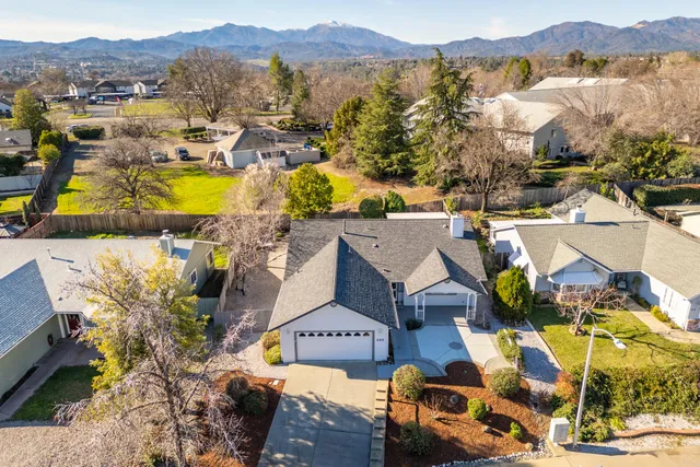 $399,900 | 484 Dominica Court, Redding, CA 96003