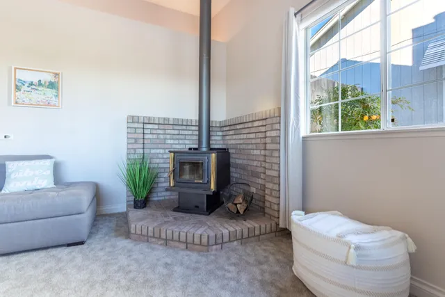 $399,900 | 484 Dominica Court, Redding, CA 96003