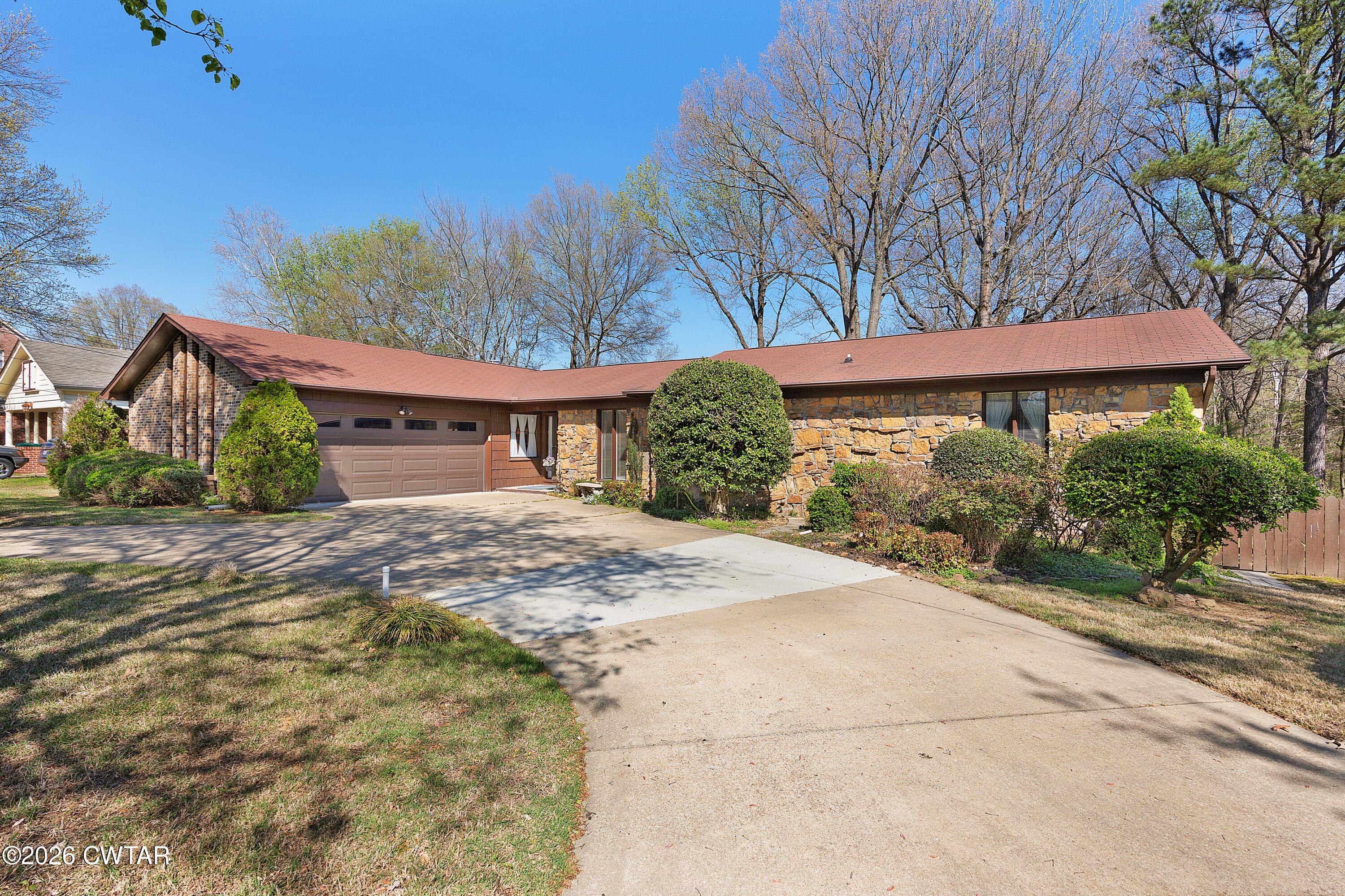 436 Wallace Road Jackson, TN 38305 - Photo 1 of 19 Exterior: Front
