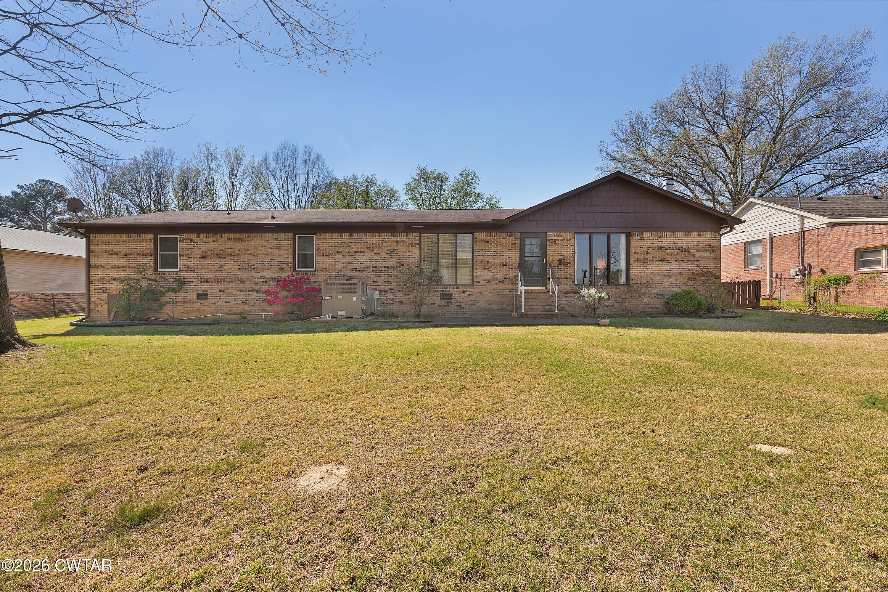 436 Wallace Road Jackson, TN 38305 - Photo 17 of 19 Exterior: Rear