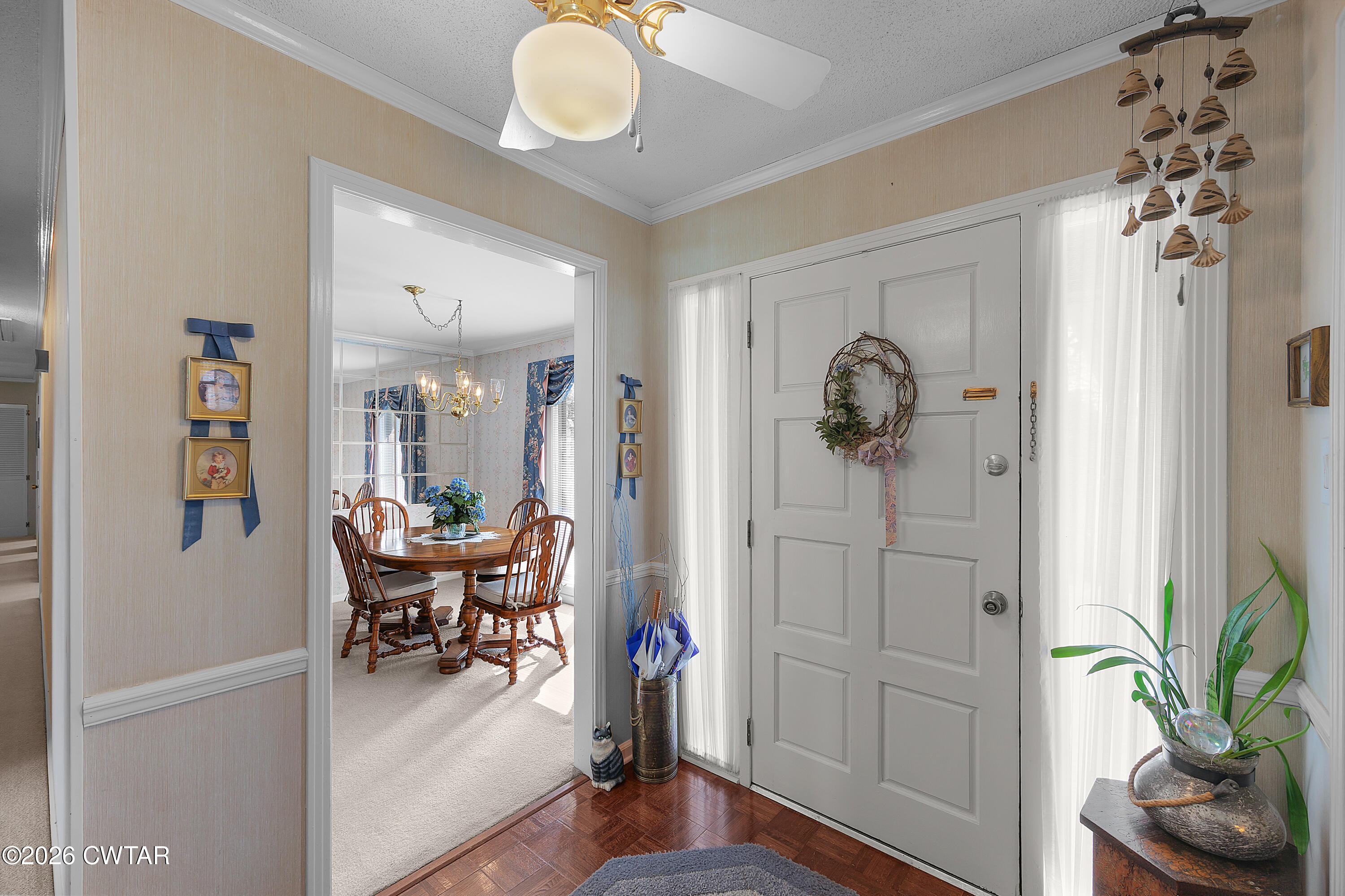 436 Wallace Road Jackson, TN 38305 - Photo 3 of 19 Foyer