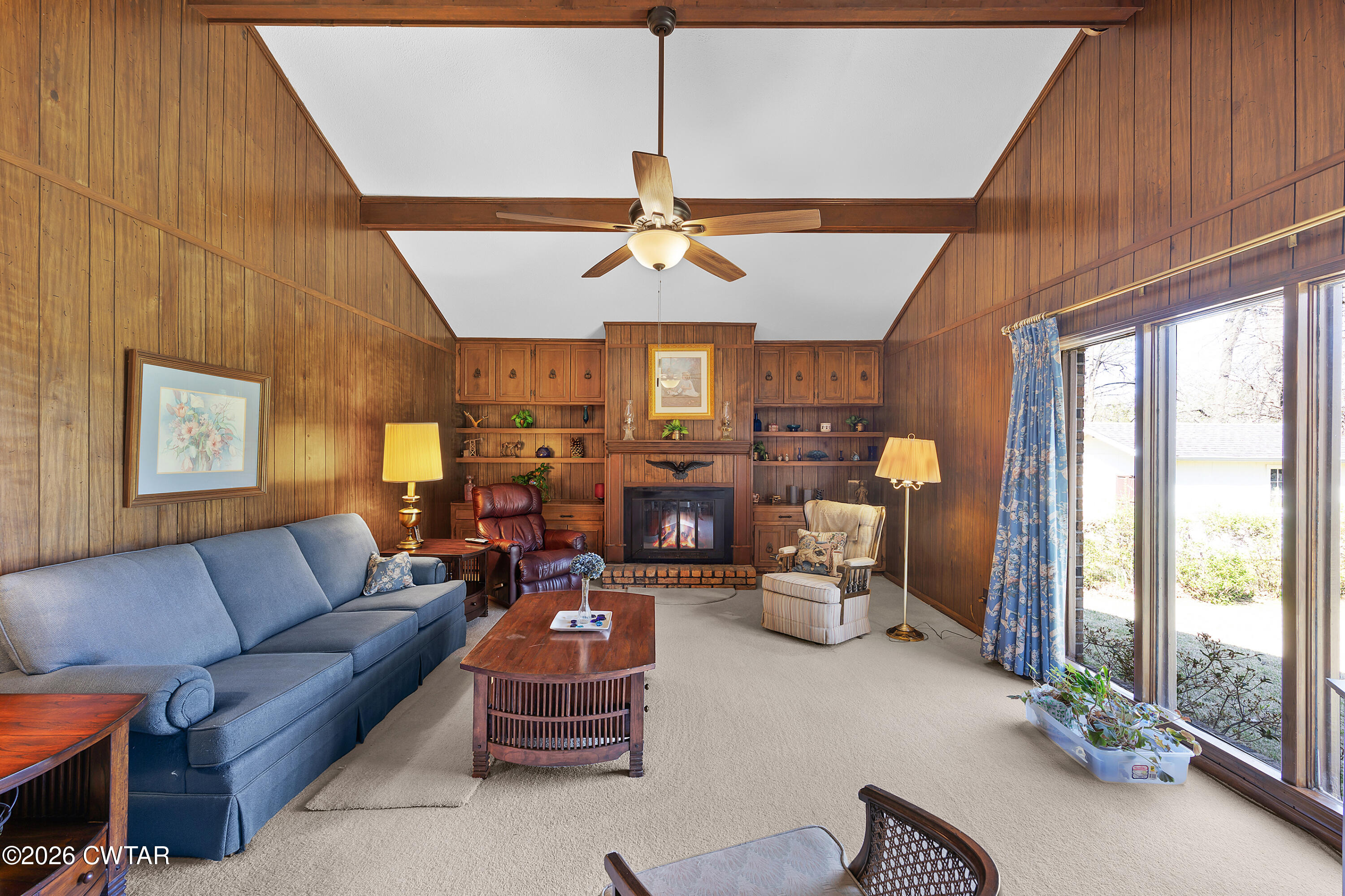 436 Wallace Road Jackson, TN 38305 - Photo 5 of 19 Living Room