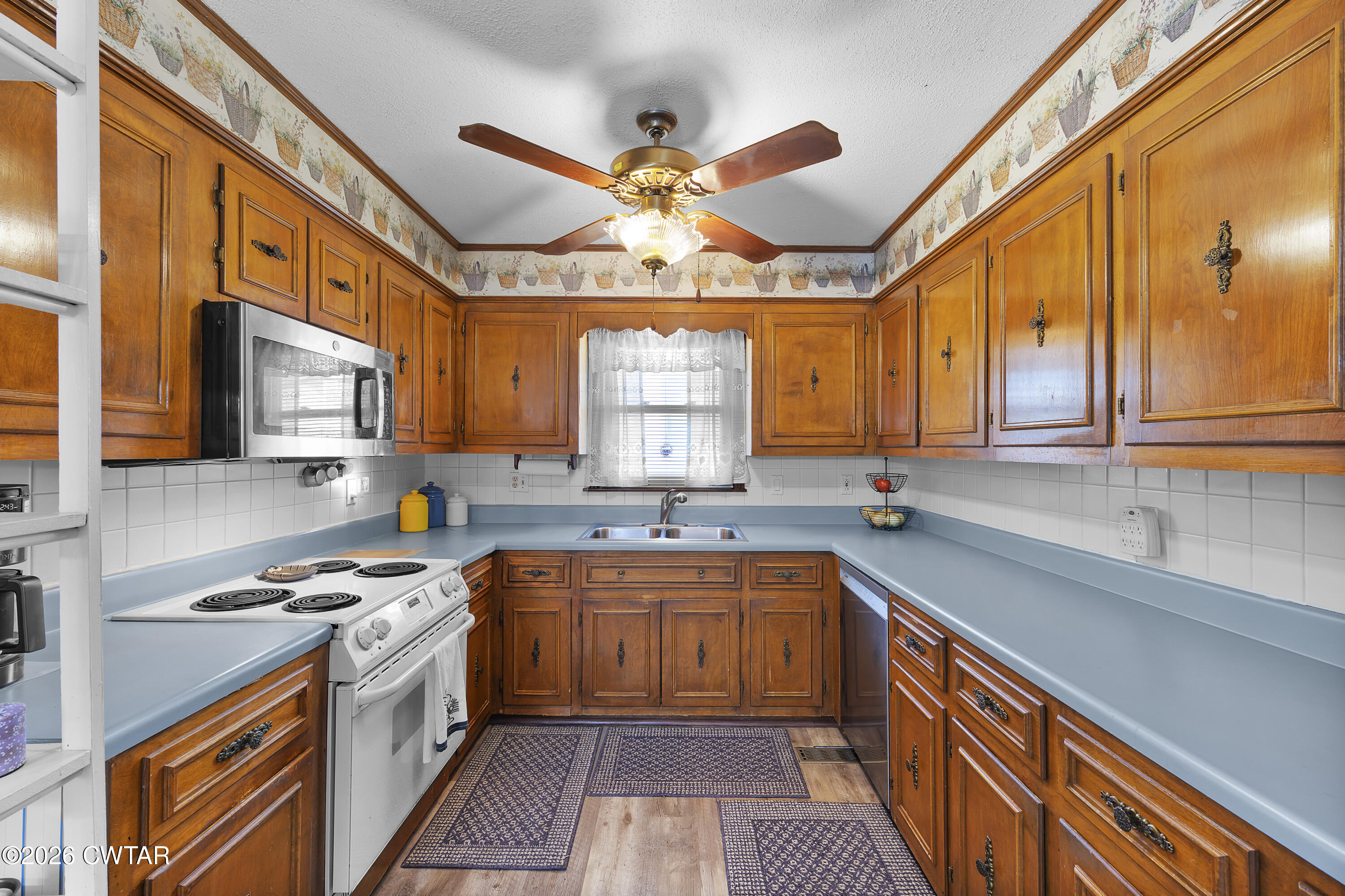 436 Wallace Road Jackson, TN 38305 - Photo 7 of 19 Kitchen