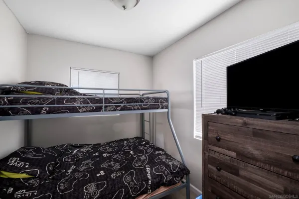 $1,100,000 | 931-935 13th Street, Imperial Beach, CA 91932