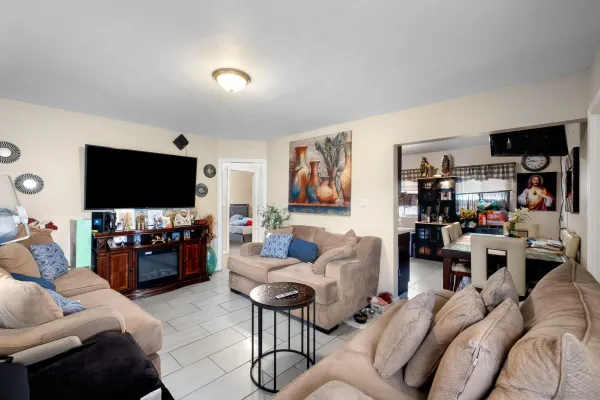 $1,100,000 | 931-935 13th Street, Imperial Beach, CA 91932