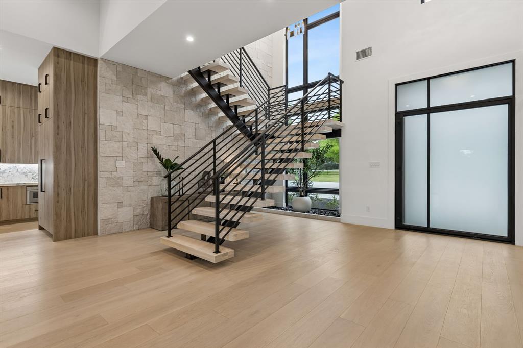 309 Glade Road Colleyville, TX 76034 - Photo 7 of 40