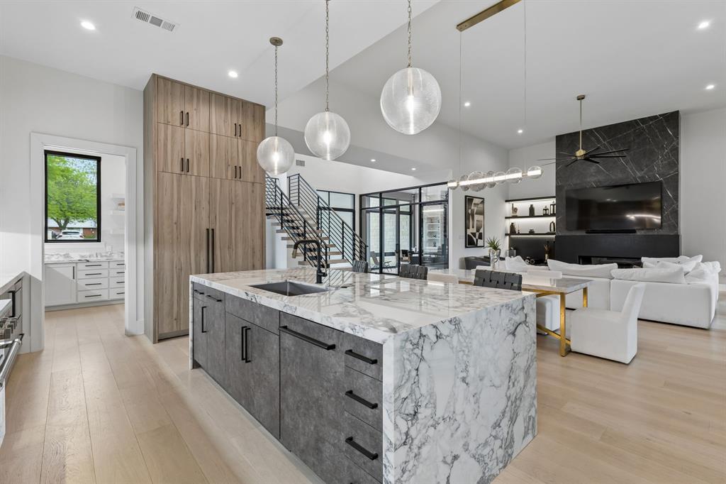 309 Glade Road Colleyville, TX 76034 - Photo 9 of 40