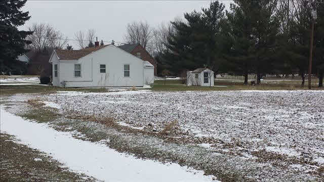 2464 Lasalle Road Monroe, MI 48162 - Photo 2 of 3 Counrty Living