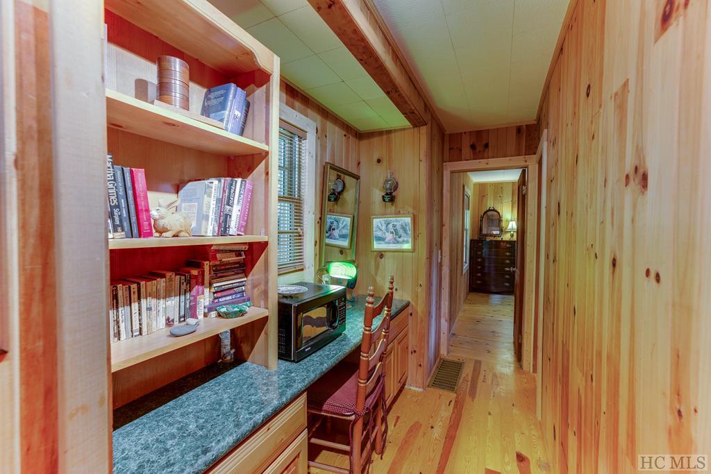 191 Sequoyah Ridge Road Highlands, NC 28741 - Photo 20 of 43 Gallery Image 20