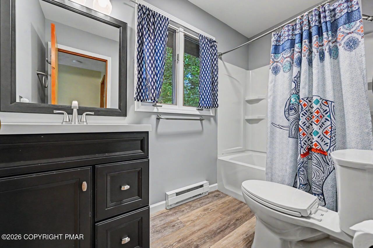 1215 Deer Trail Road Pocono Pines, PA 18350 - Photo 18 of 32 Bath