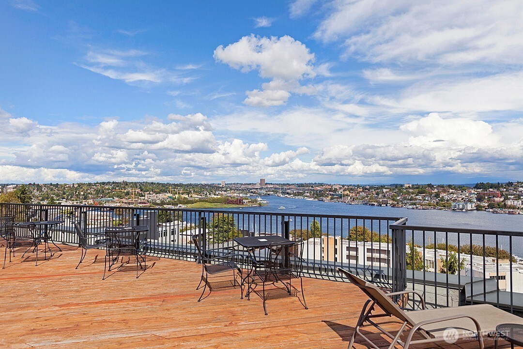 655 Crockett Street, Unit B103 Seattle, WA 98109 - Photo 18 of 25